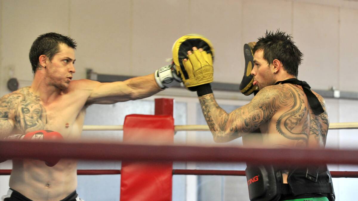 WORKOUT: Andrew and Shane Piper training at Pianto's Boxing Academy. Picture: JODIE DONNELLAN