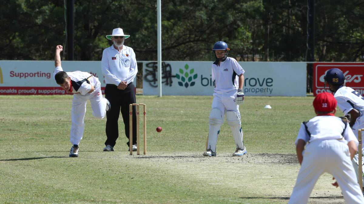 ON TARGET: South Australia's James Dupreez bowls in Sunday's match against Victoria at Tannery Lane in Strathfiledsaye. Picture: PETER WEAVING 