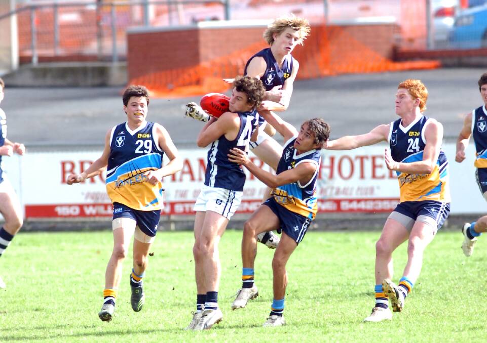 Bendigo Pioneers take on Geelong Falcons at the QEO in 2007. 
