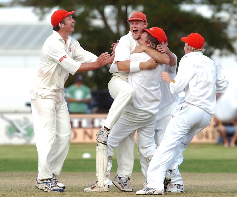 Bendigo United players celebrate after the final wicket has fallen to win the BDCA's first XI premiership in the 2006-07 season. 
