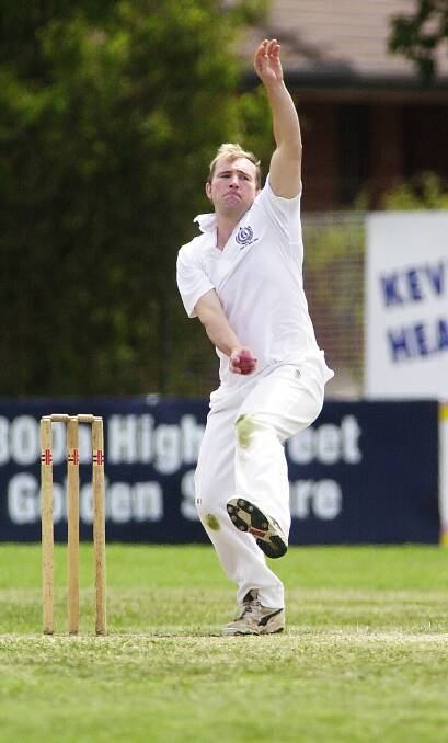 Sean Smith bowls for Castlemaine in the clash with Northern United at Bendigo Country Cricket Week in 2005. 