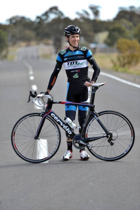 VICTORIOUS: Luke Knox teamed with Aidan Bowe to win the Tony McCaig Memorial A-grade Madison in the finale to the Bendigo and District Cycling Club's 2013-14 track season. 