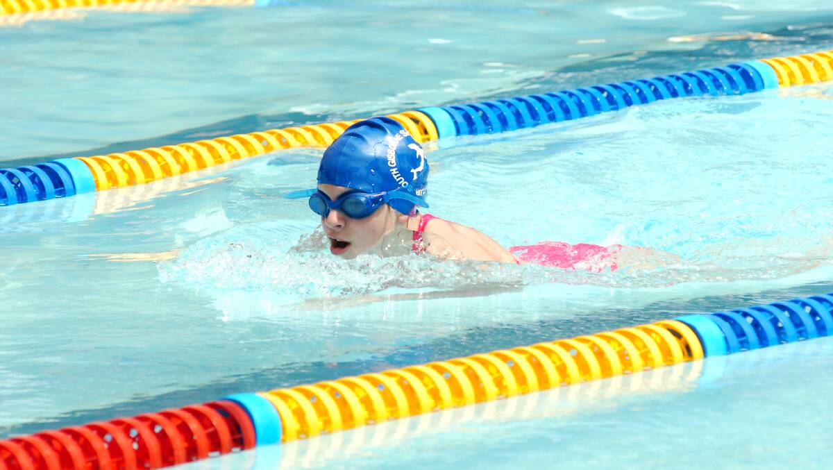 Zoe Hutton swims in a breast-stroke final at the 2006 district titles at the Bendigo East pool. 