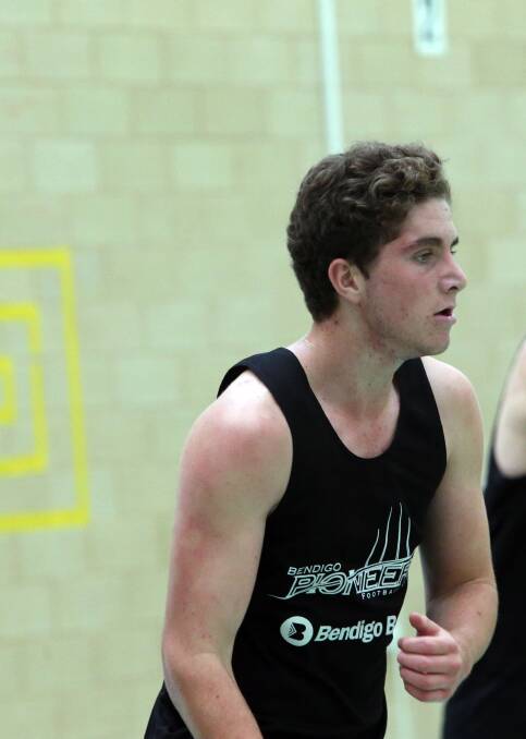Liam McGlashan does the beep test at the Bendigo Pioneers fitness testing. Picture: LIZ FLEMING
