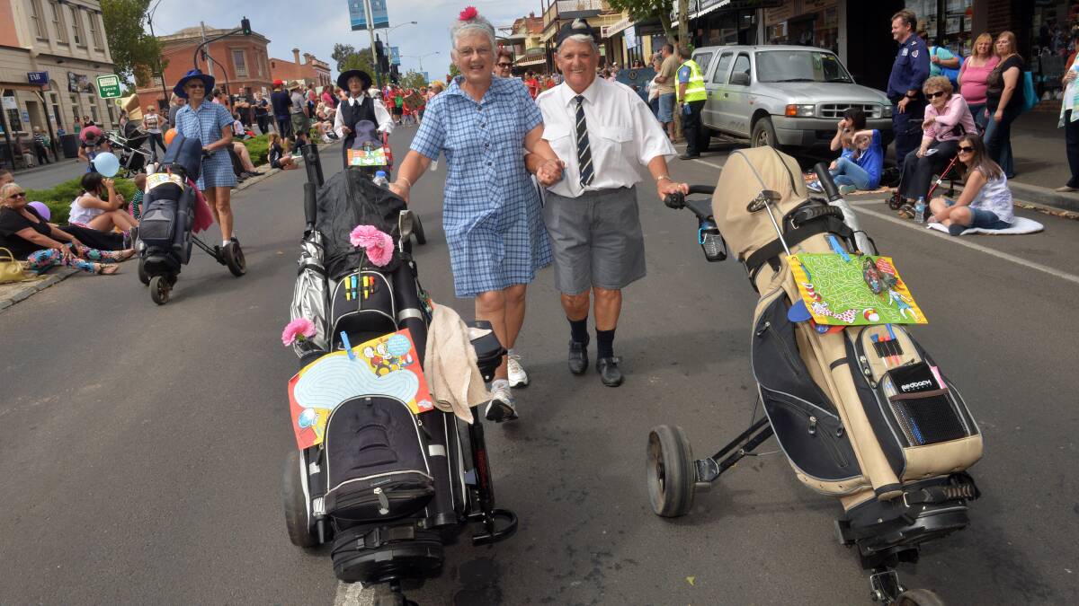 COMMUNITY: Dahlia and Arts festival street parade. Pictures: BRENDAN McCARTHY.