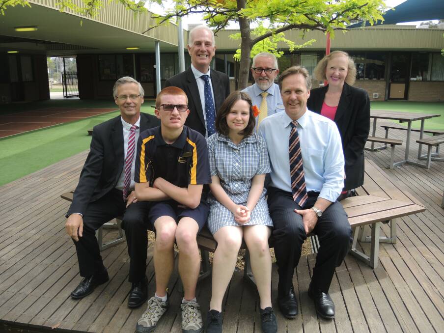 Liberal candidate for Bendigo West Michael Langdon, Minister for Education Martin Dixon, Kalianna School principal Peter Bush, Member for Northern Victoria Amanda Millar, Liberal candidate for Bendigo East Greg Bickley and Kalianna School captains Jarryd Stephens and Charmaine Haylock. 