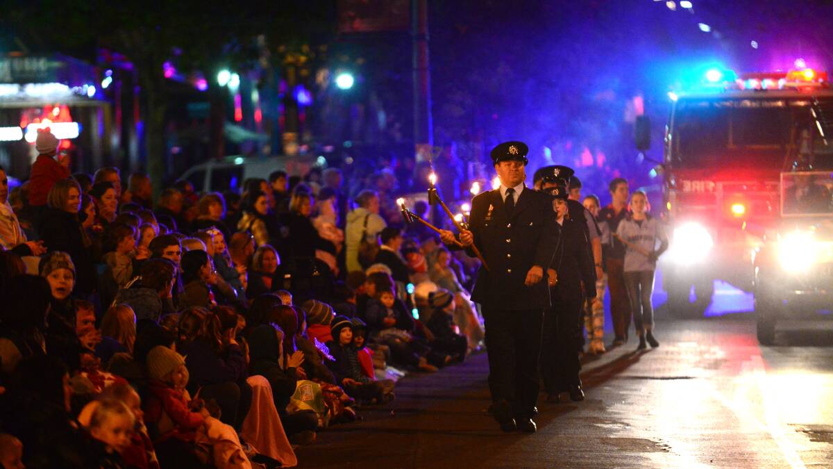 LIT UP: The Bendigo and District RSL Easter Torchlight Procession. Picture: JODIE DONNELLAN 