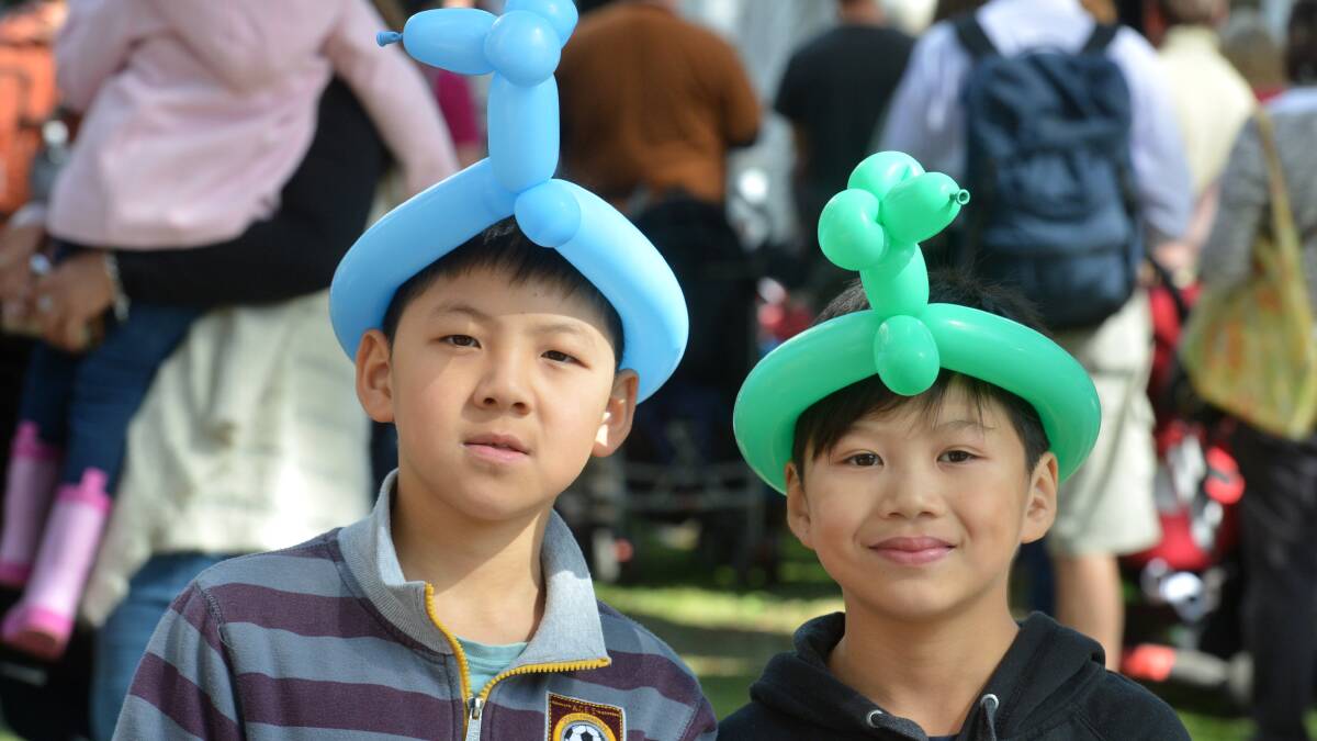 Kenneth Chau, 10, and Braedon Lee, 8,  from Melbourne. Picture: PETER WEAVING