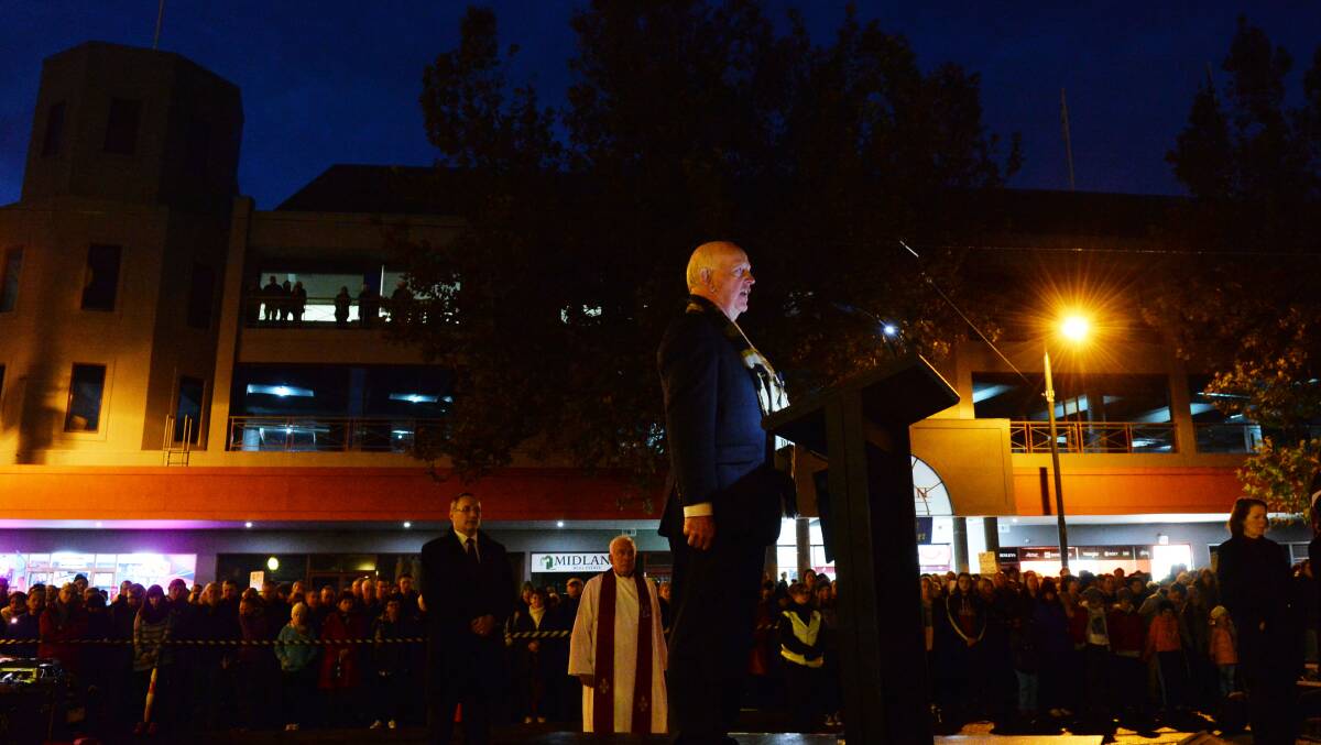 Bendigo District RSL President Cliff Richards addresses the crowd
Picture: BRENDAN McCARTHY
