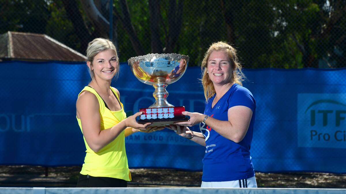Tamara Wright from BLTC Metro and Jessica Hartland from Spring Gully Brougham Arms ahead of the Premier League grand final at the Bendigo Tennis Complex. Picture: JIM ALDERSEY