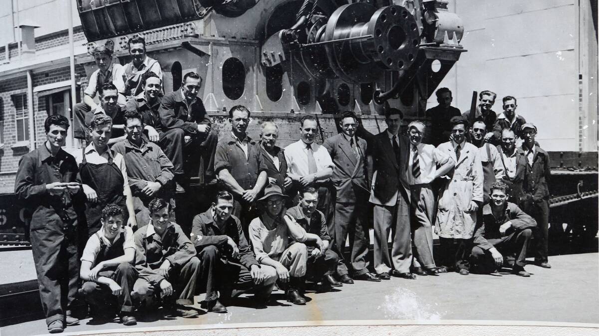 A Bendigo Ordnance Factory team photo. Do you know anyone in the picture?