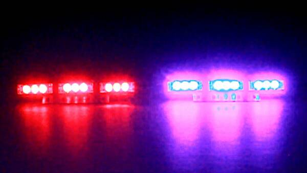 Police impersonator pulls up woman with flashing red, blue lights