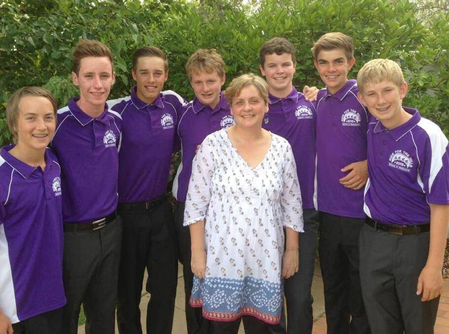 FUNDRAISE: The cycling team with mother Kerrie Hill. Picture: CONTRIBUTED