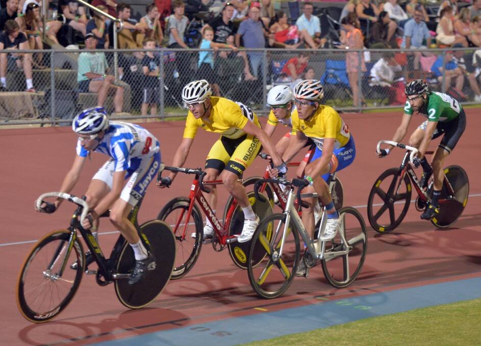BIG RACE: Competitors in action at last year's Bendigo International Madison at the Tom Flood Sports Centre. Picture: BRENDAN McCARTHY