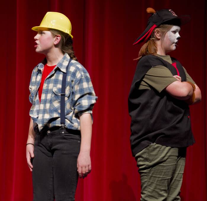 Mabel as Woody and Olivia as Little Bill. Picture: TRUDI JACOBSON 