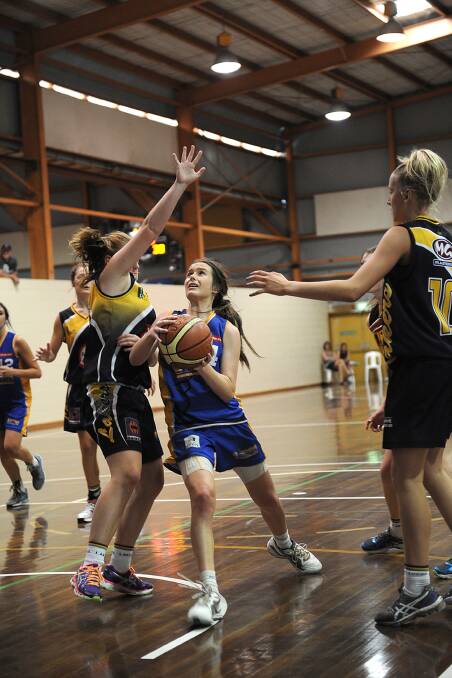 Junior players prepare for the Victorian Country Championships. Picture: CONTRIBUTED