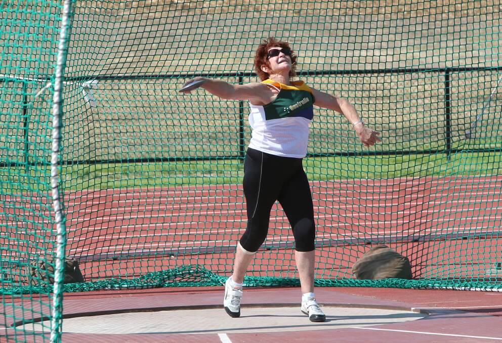 Beverley Hamilton throws her discus. Picture: PETER WEAVING