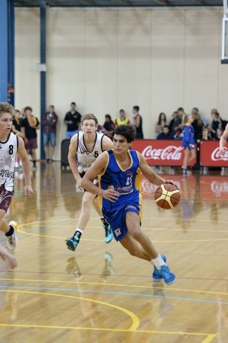 DRIVE: Bendigo Braves player Tommy Cole dribbles the ball. Picture: JIM ALDERSEY