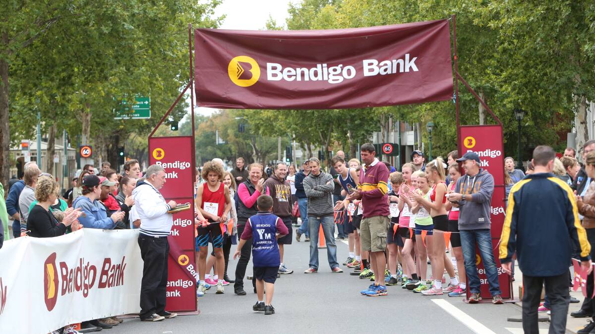 MEGA GALLERY: Bendigo Bank Dragon Mile, 2014 