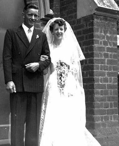 1955 Alan Wilton-Bull married Heather Lesley Hendry in the Eaglehawk Presbyterian Church on February 19, 1955. The photo was taken by the Bendigo Advertiser.