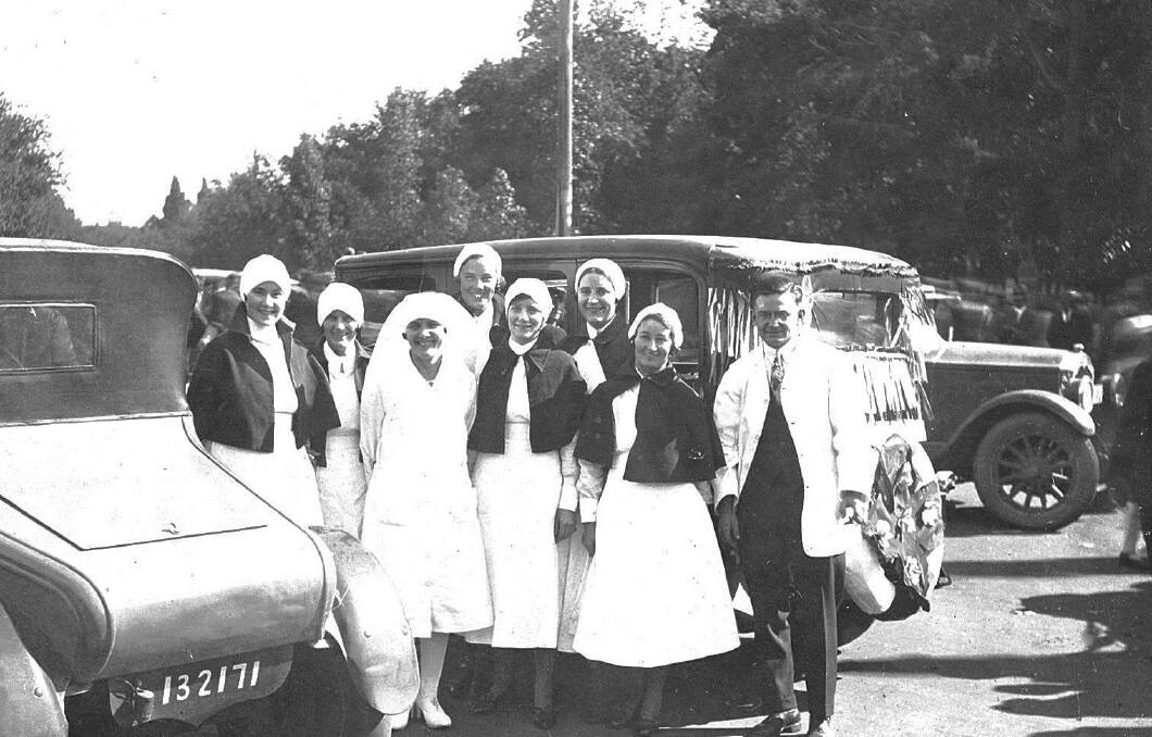 1931 Easter at Bendigo Hospital. Pictured are Grace Adams, Janet Redpath, Annie Mary (Mollie) Sibson, Mary Tatchell, Vera Chant, Lil Turpie, Alice Downing and Dr Eugene Sandner (Hon. Assistant Physician 1936-37, Hon. Surgeon 1938-56, Hon. Consultant Surgeon 1962-92). 
