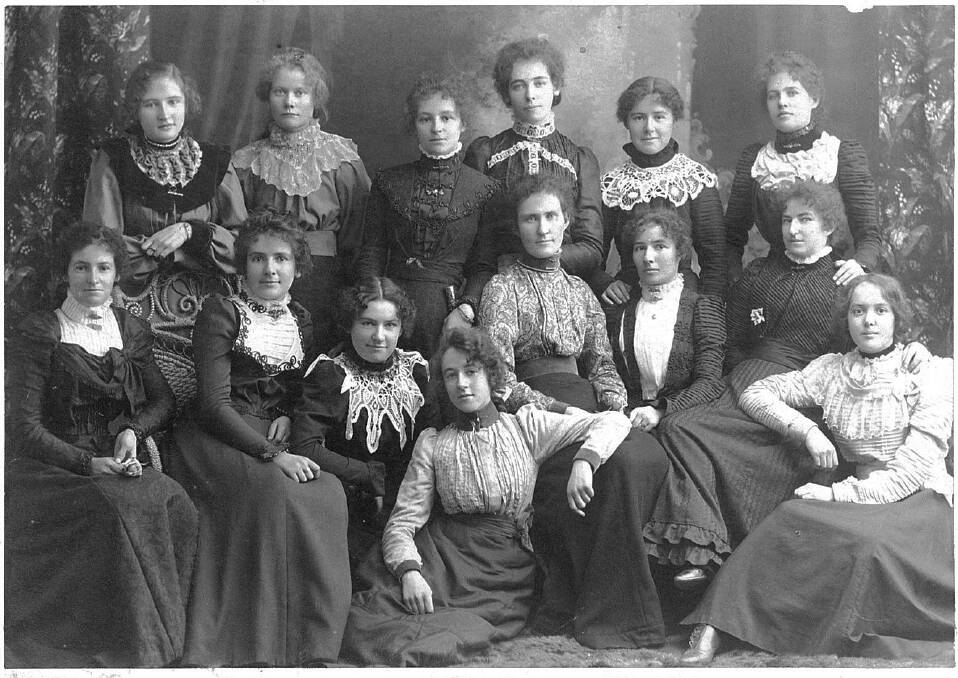 1901 The ladies who worked at Ashman's work shop in Eaglehawk. Some of the ladies featured are Tamar Ashman, Belle Herbert, Jo Langley, Mary Ashman and Mim Laws.  