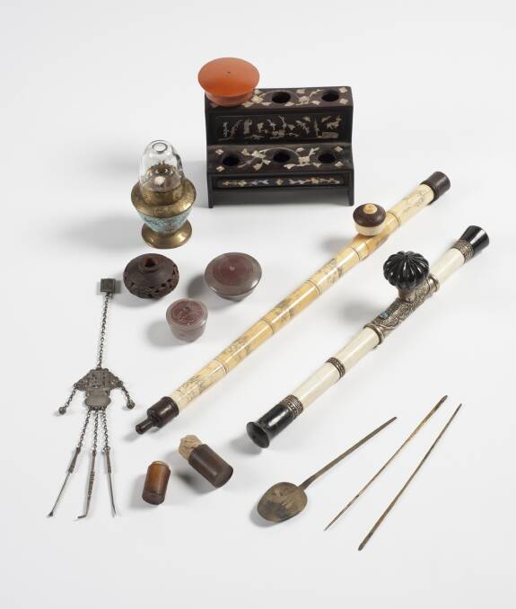 Collection of opium paraphernalia, late 18th to early 20th century. Collection Dennis O’Hoy.