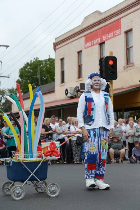 Maryborough Highland Gathering Parade.
A clown performs.

Picture: JIM ALDERSEY