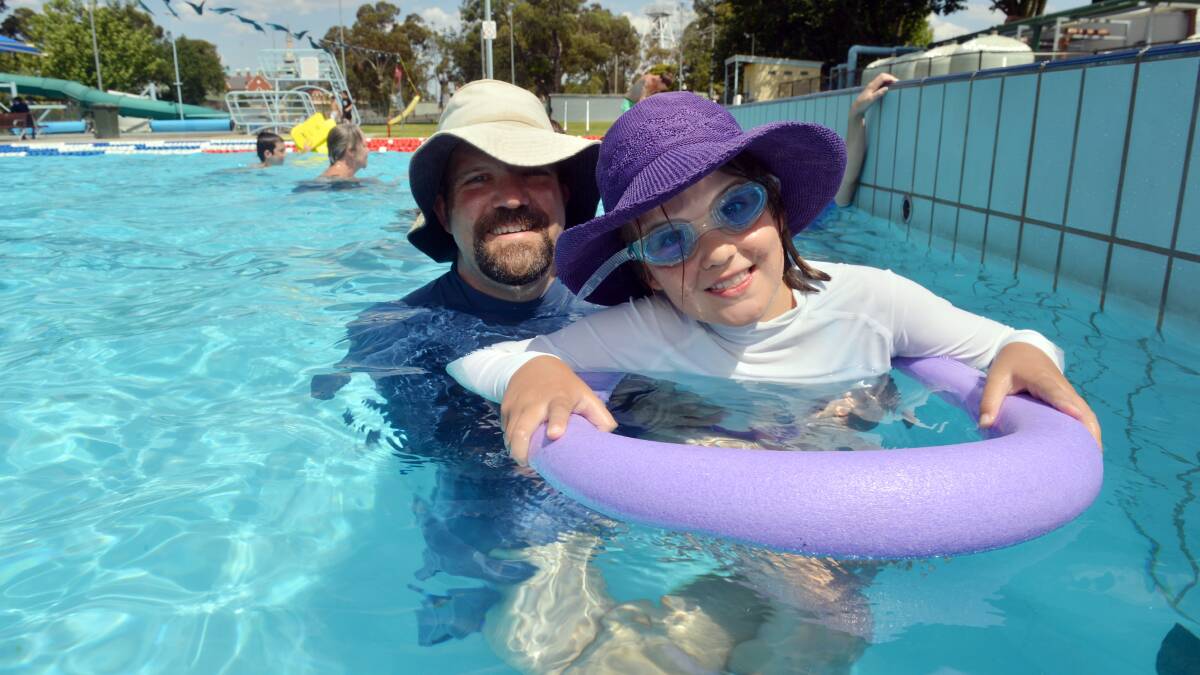 At Bendigo Aquatic Centre, Dad Kingsley and Sarah Morse-McNabb. Picture: BRENDAN McCARTHY