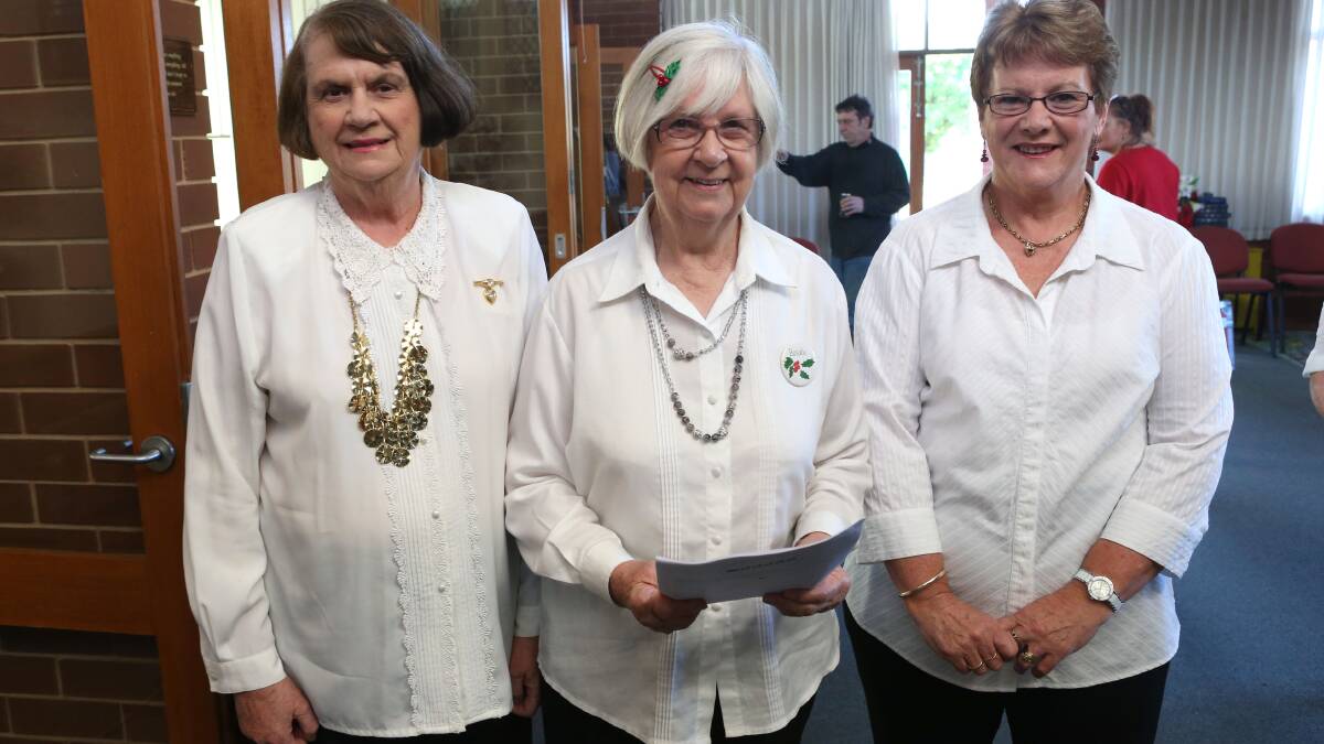 Choirsters Kathleen Winsall, Rosalie Bickford and Rhonda Diss.  Picture: PETER WEAVING