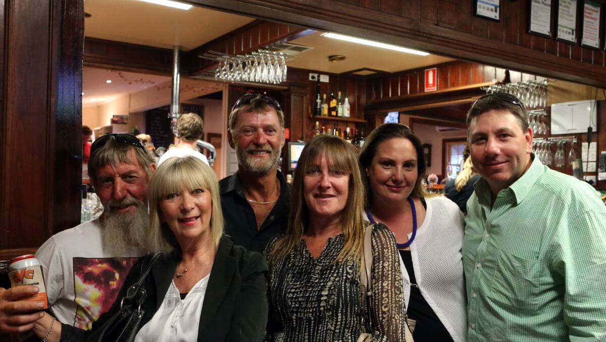 Lenny, Annabel, Ryan, Sharon, Kate and Andy of Central Vic Cranes