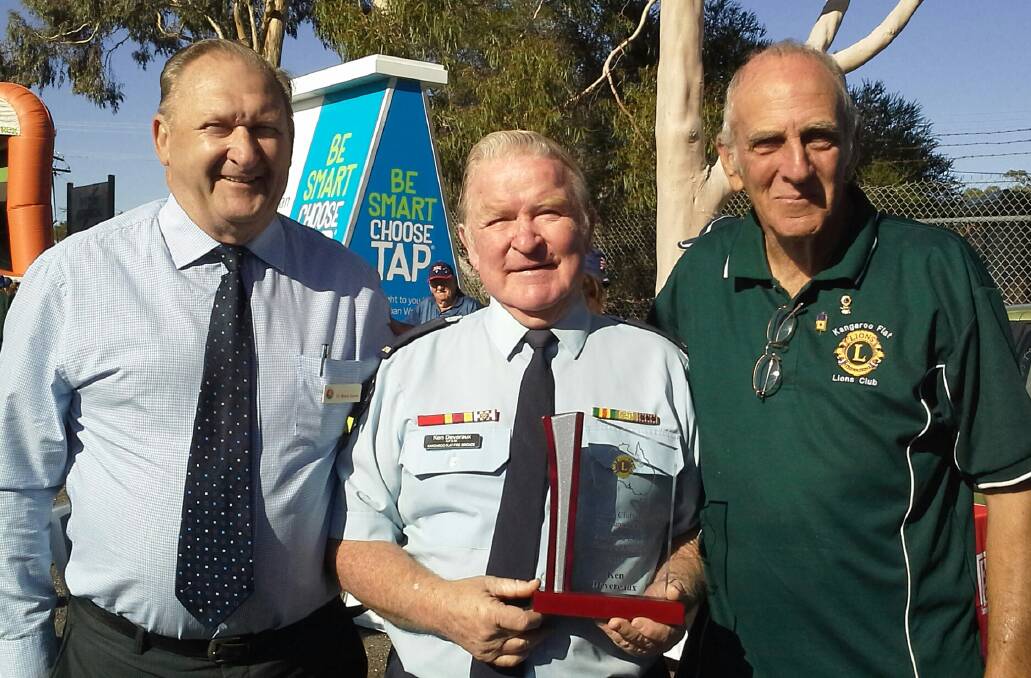 Lions Club of Kangaroo Flat Citizen Award winner Ken Devereaux, with Cr Barry Lyons and Lions Club representative Brian Ede.
