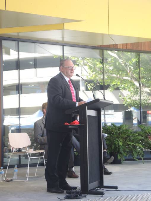 Mayor Barry Lyons gives a speech at the official opening. Picture: WENDY WILLIAMS