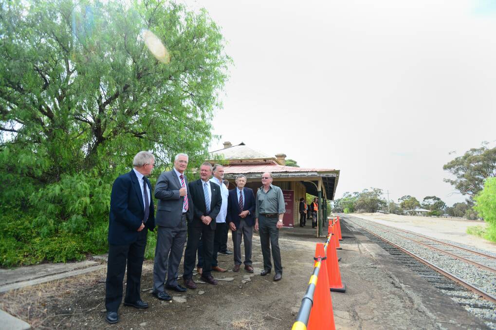 Chairman of the Inglewood and District Health Services Peter Moore, Damian Drum MP, Loddon Shire Mayor Gavan Holt , Brien Baxter from Foodbank Victoria, Ian Penny from the Goldfields Victoria and Jim Norris from Workspace Australia.
Picture: JIM ALDERSEY