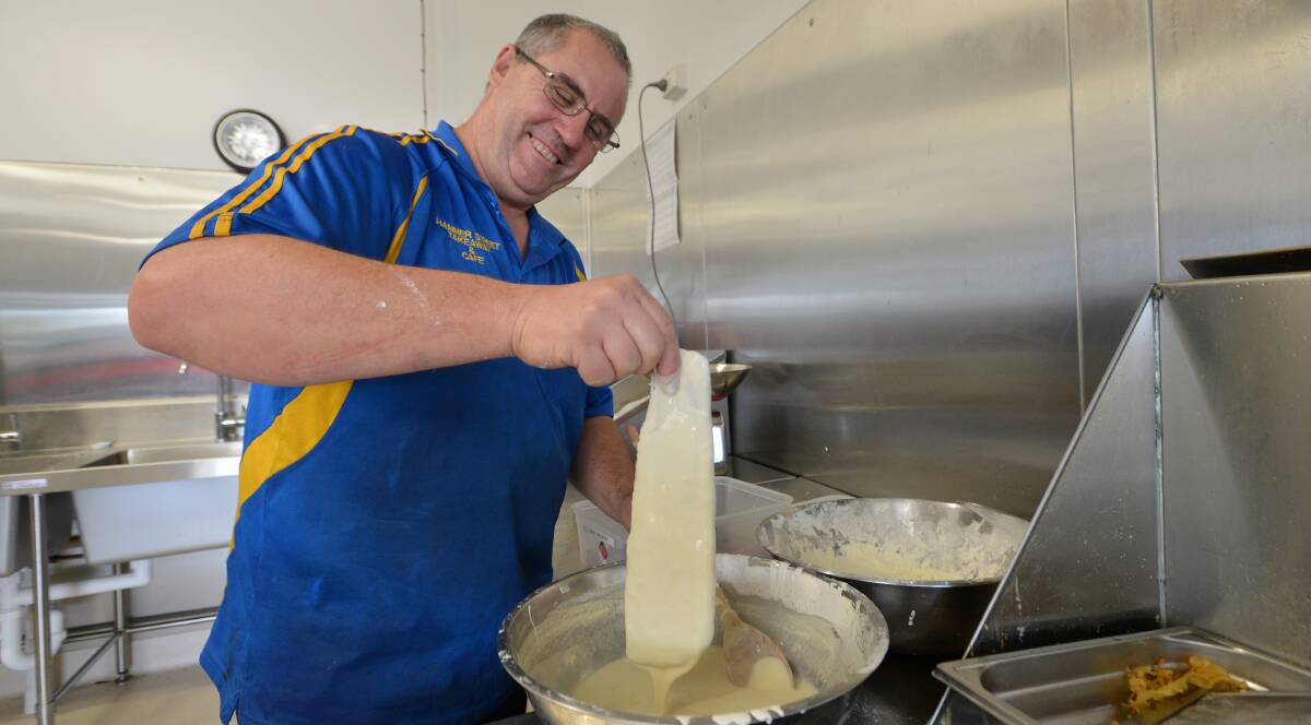COOK: Greg Wiener from Hammer Street Takeaway and Cafe. 
Picture: JODIE DONNELLAN 