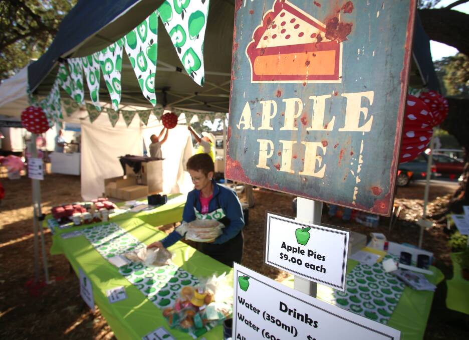 Apple pie stall.