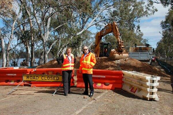 REPAIRS: Member for Northern Victoria Donna Petrovich and VicRoads regional director Mal Kersting.  Picture: SUPPLIED