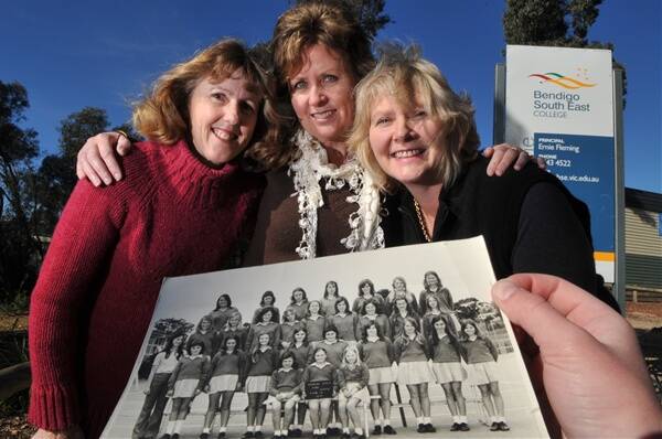SCHOOL MATES: Jane Bush (nee Stone), Sue Shelton (nee Hartley) and Lyn Davis, (nee Chandler) are gearing up for the 1973-76 Bendigo Girls High School reunion.