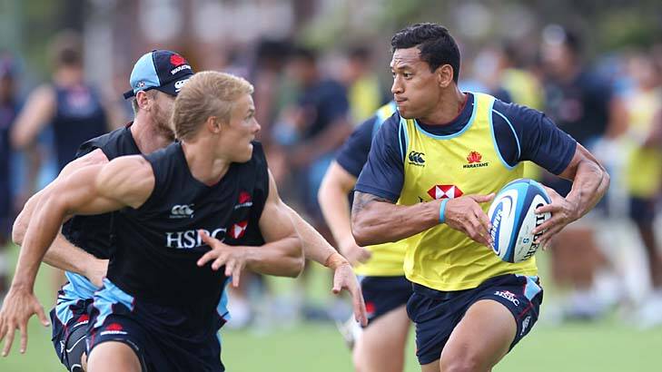 Eyeing a spot ... Waratahs recruit Israel Folau in training with his teammates at Moore Park on Tuesday.