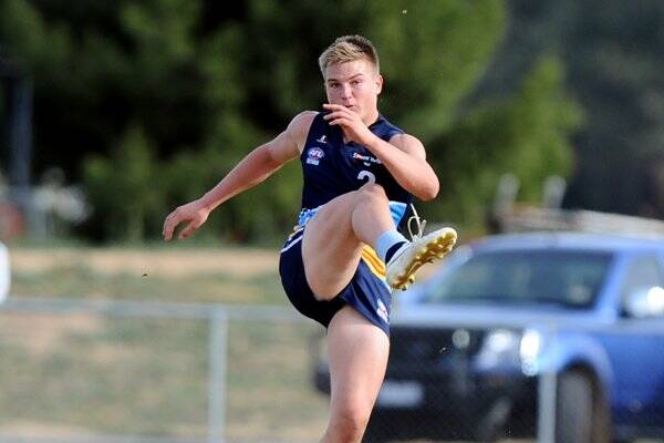 ALL-AUSTRALIAN: Oliver Wines in action for the Bendigo Pioneers. Picture: JULIE HOUGH 