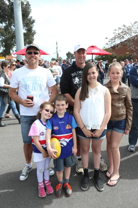 Jeff Thompson, Peter Cameron, Sharni Thompson, Dylan Thompson, Cleo Cameron and Indi Crone. Picture: PETER WEAVING