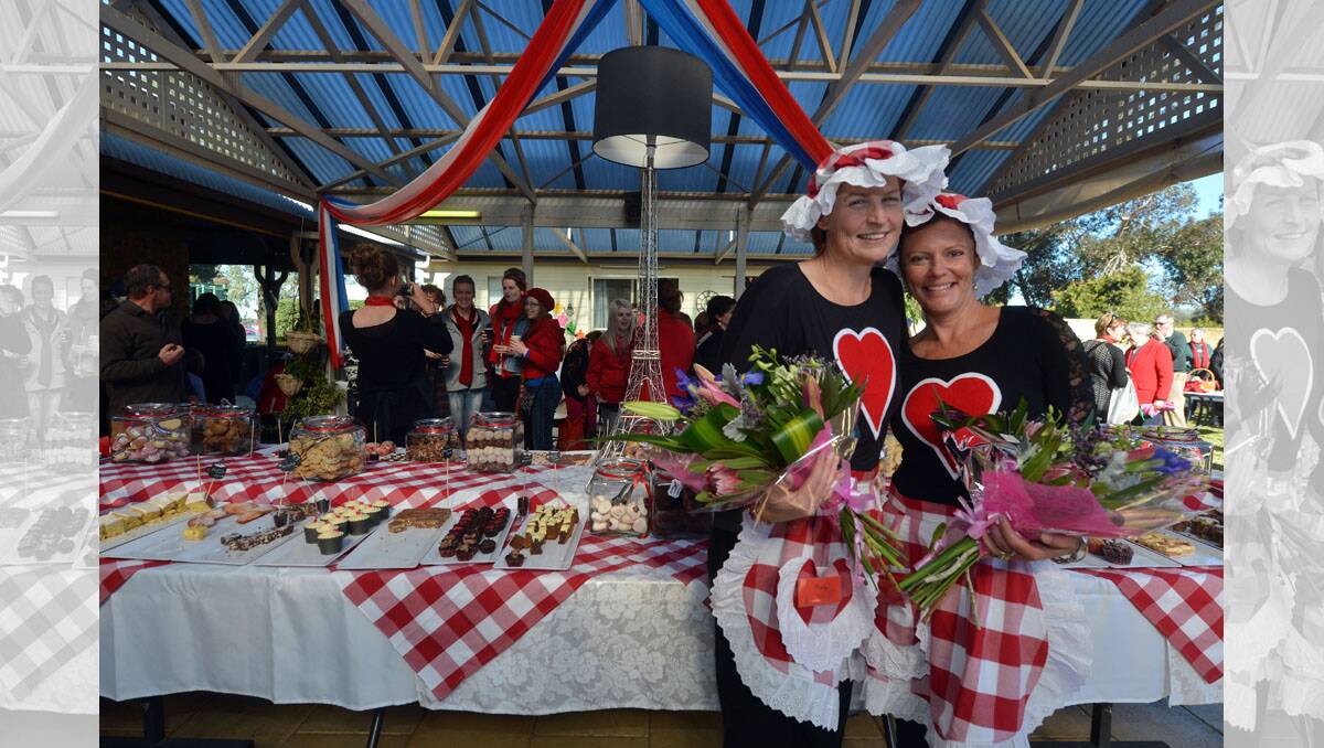 Australia's Biggest Morning Tea in Dingee at Falls Farm. Robyn Falls and Wendy Twigg. Picture: BRENDAN MCCARTHY