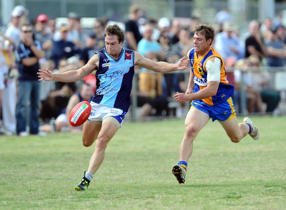 CHANGE OF PLAN: Star midfielder Josh Bowe has quit Eaglehawk and will play in Western Australia in 2013. Picture: JULIE HOUGH