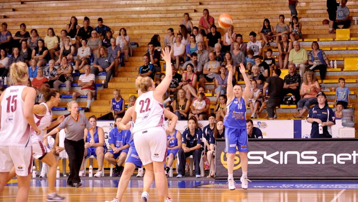 INSPIRATIONAL: Four-time Olympic representative Kristi Harrower fires from three-point range in Bendigo's latest win against Logan Thunder. Picture; JODIE DONNNELLAN