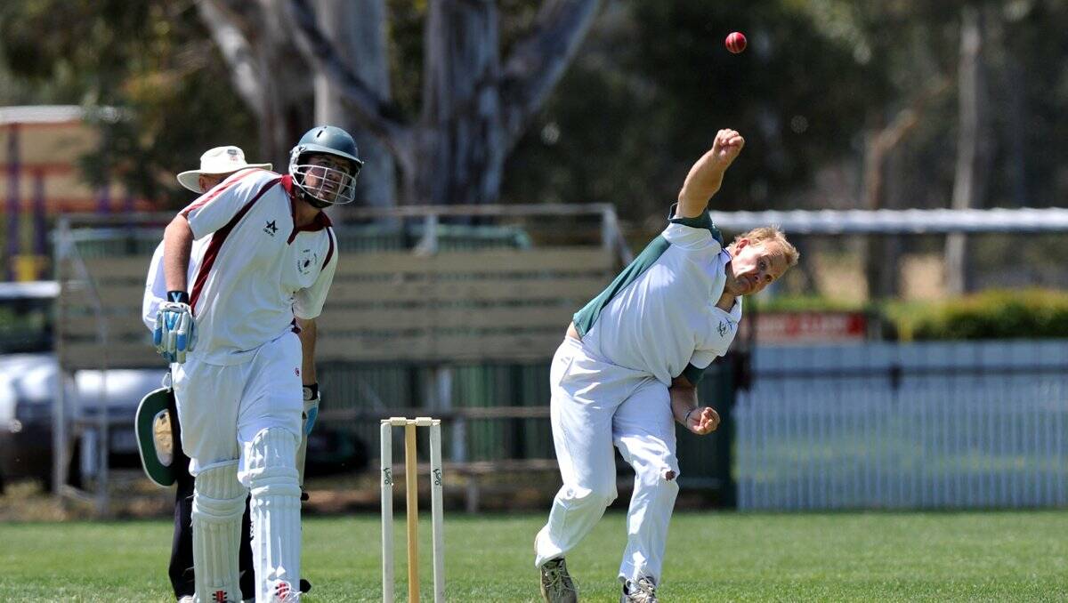 ON TARGET: on target: Emu Creek opening bowler Anthony Collins took 2-51 off 17 overs against West Bendigo on Saturday. Picture: JULIE HOUGH 