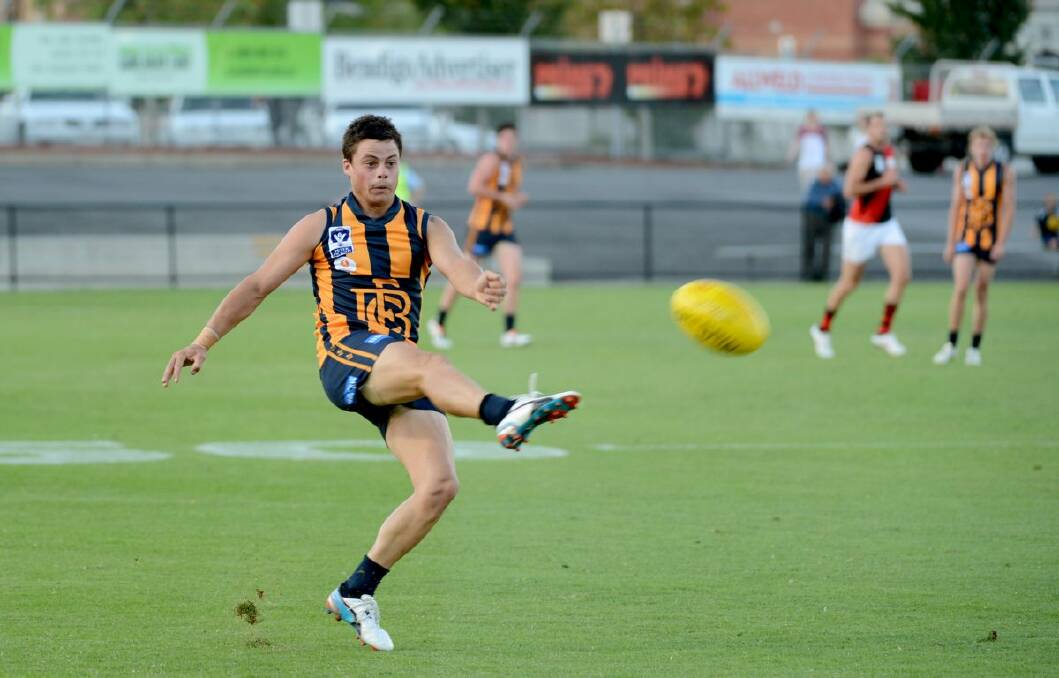 LEADER: Bendigo Gold captain Steven Stroobants will play a key role through midfield or even closer to goal at the QEO. Picture: JULIE HOUGH 