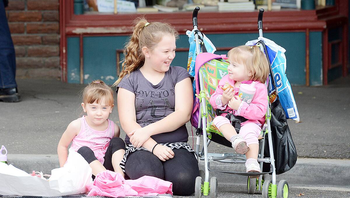 Ava, 3, Madeleine, 8, and Eimly Ahearn, 1. Picture: Jim Aldersey.