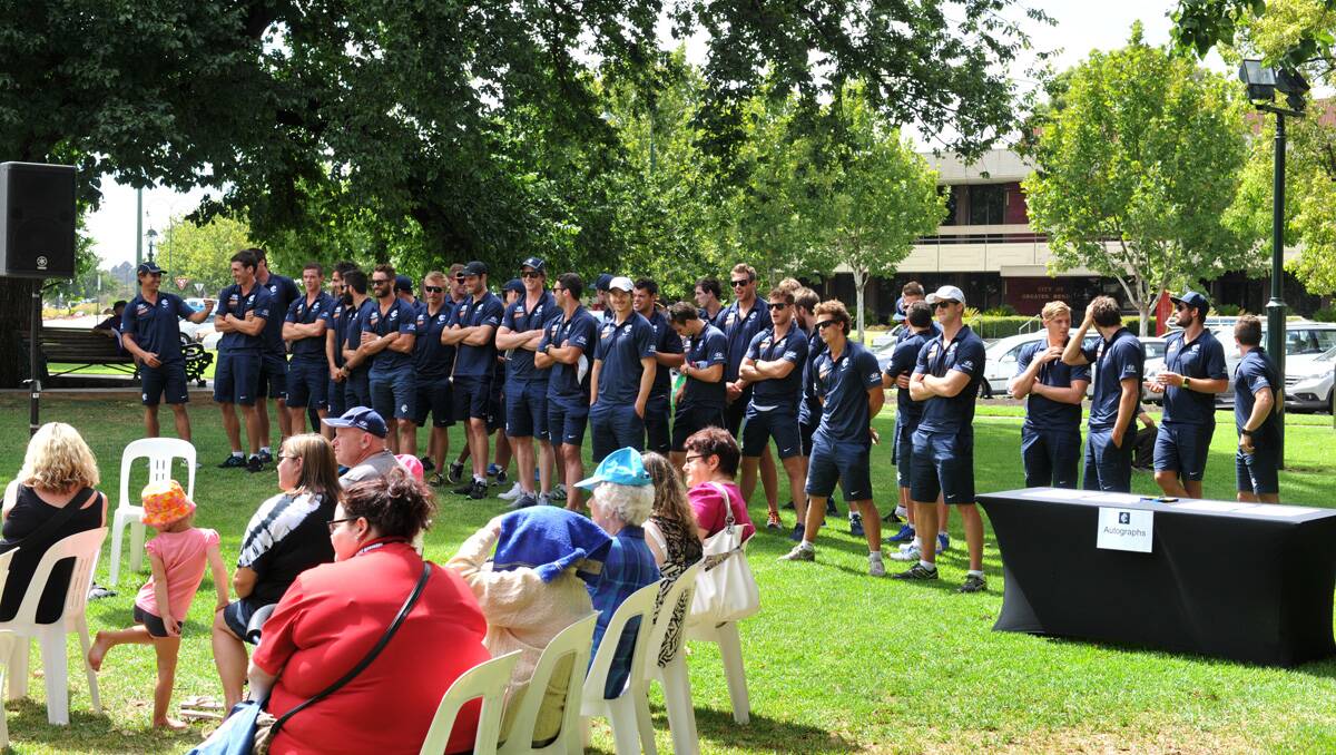 An excited crowd waits to greet Carlton footballers. Picture: Jim Aldersey