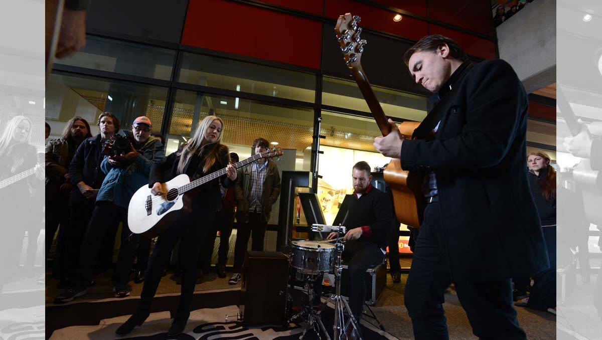 Something For Kate perform a Guerilla Gig at the Bendigo Centre.  Picture Jim Aldersey