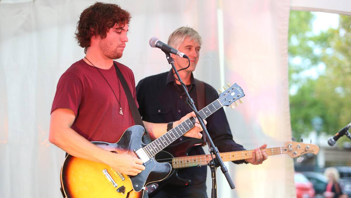 2013 Bendigo Easter Festival. Bull Street Blues and Rock Festival. The Resonators perform. Picture: Peter Weaving